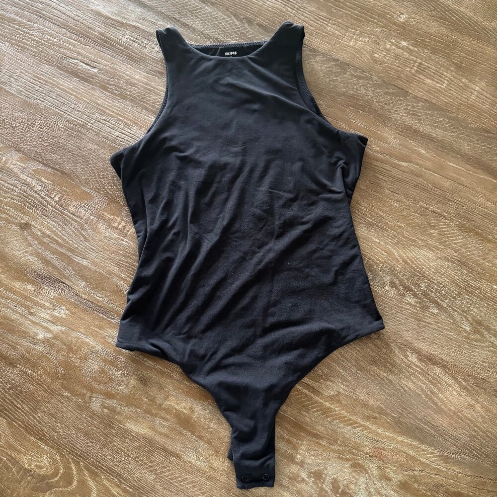 SKIMS FITS EVERYBODY HIGH NECK BODYSUIT